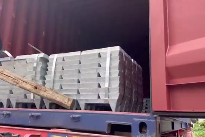 SHG Zinc Ingot Loading On Site