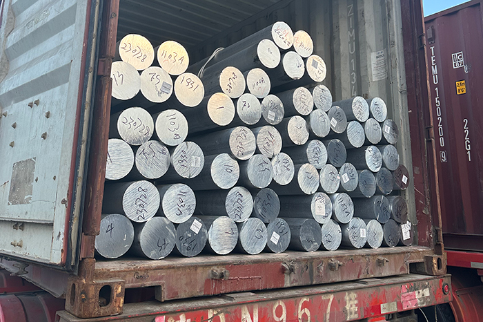 6063 aluminum alloy billet alloy bar loading to our regular overseas client